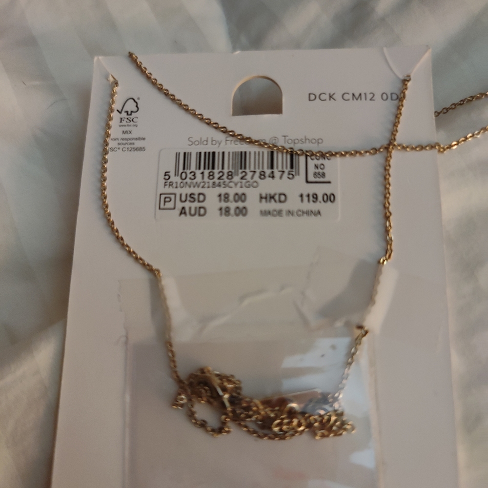 Pretty gold tone fine necklace with zodiac pendant for Gemini nwt 10" - Picture 3 of 3